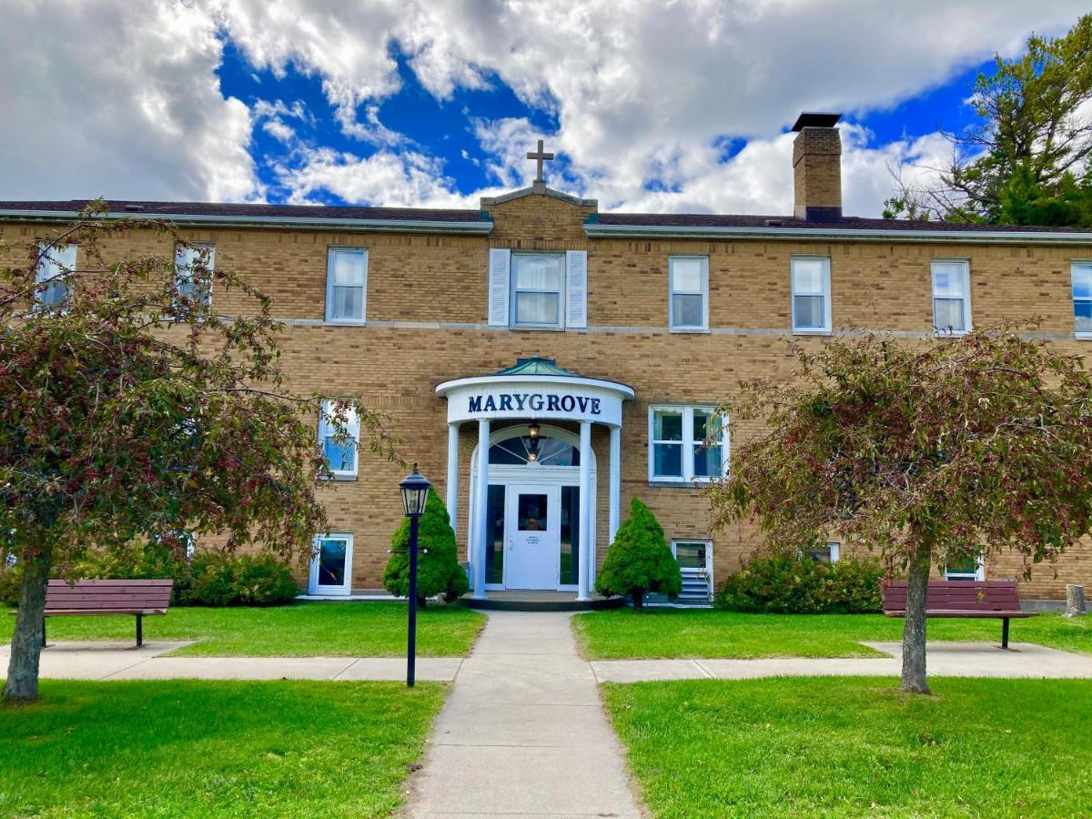 Garden Grove Retreat & Lodging Near Pictured Rocks, Fayette, Trails Exterior photo
