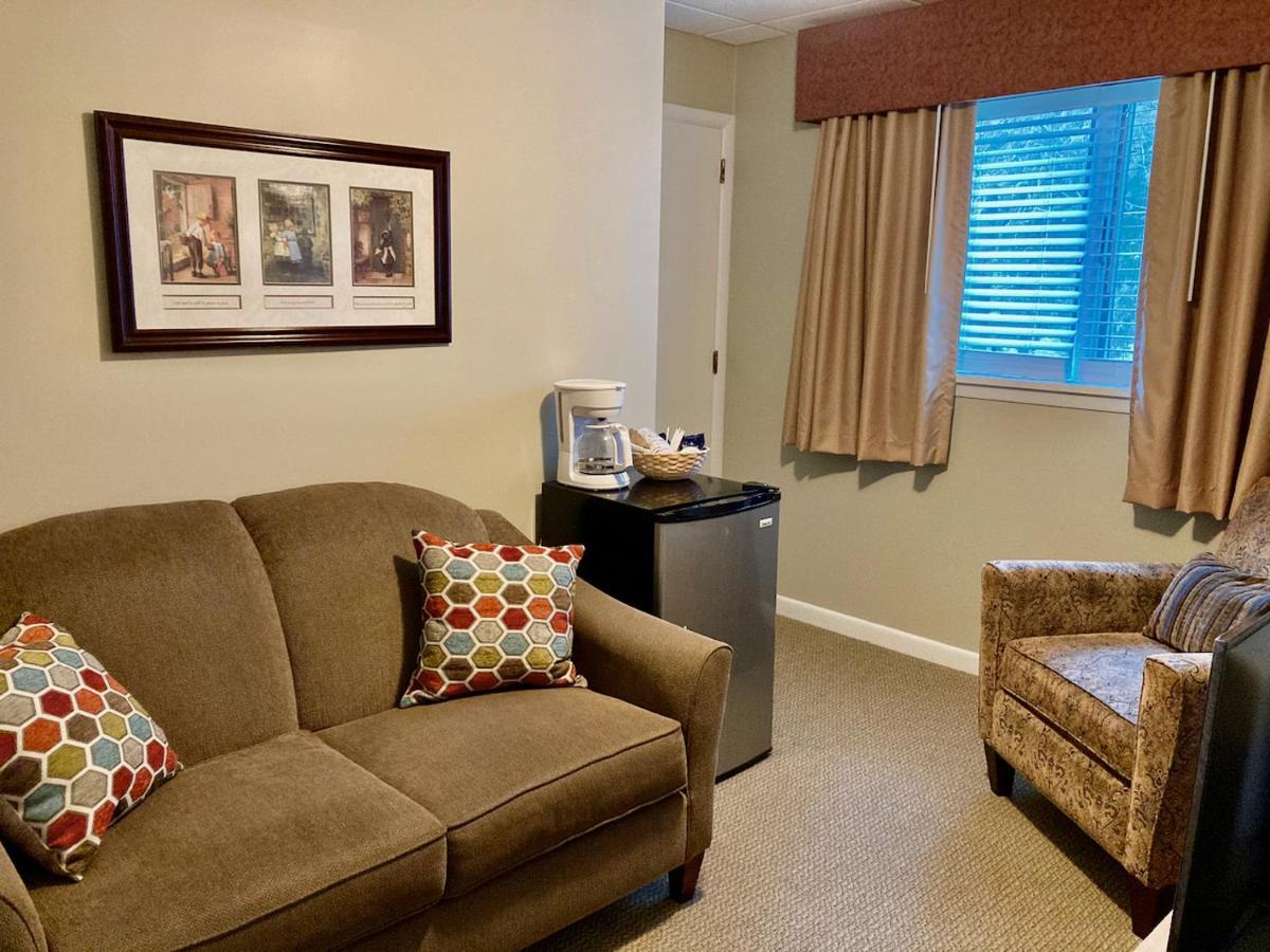 Garden Grove Retreat & Lodging Near Pictured Rocks, Fayette, Trails Exterior photo