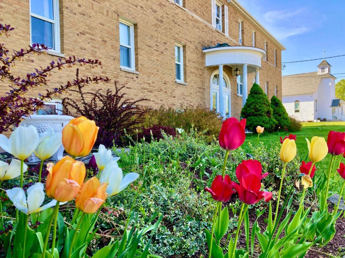 Garden Grove Retreat & Lodging Near Pictured Rocks, Fayette, Trails Exterior photo