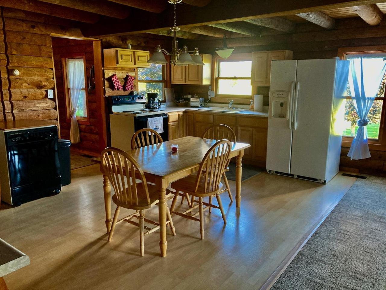 Garden Grove Retreat & Lodging Near Pictured Rocks, Fayette, Trails Exterior photo