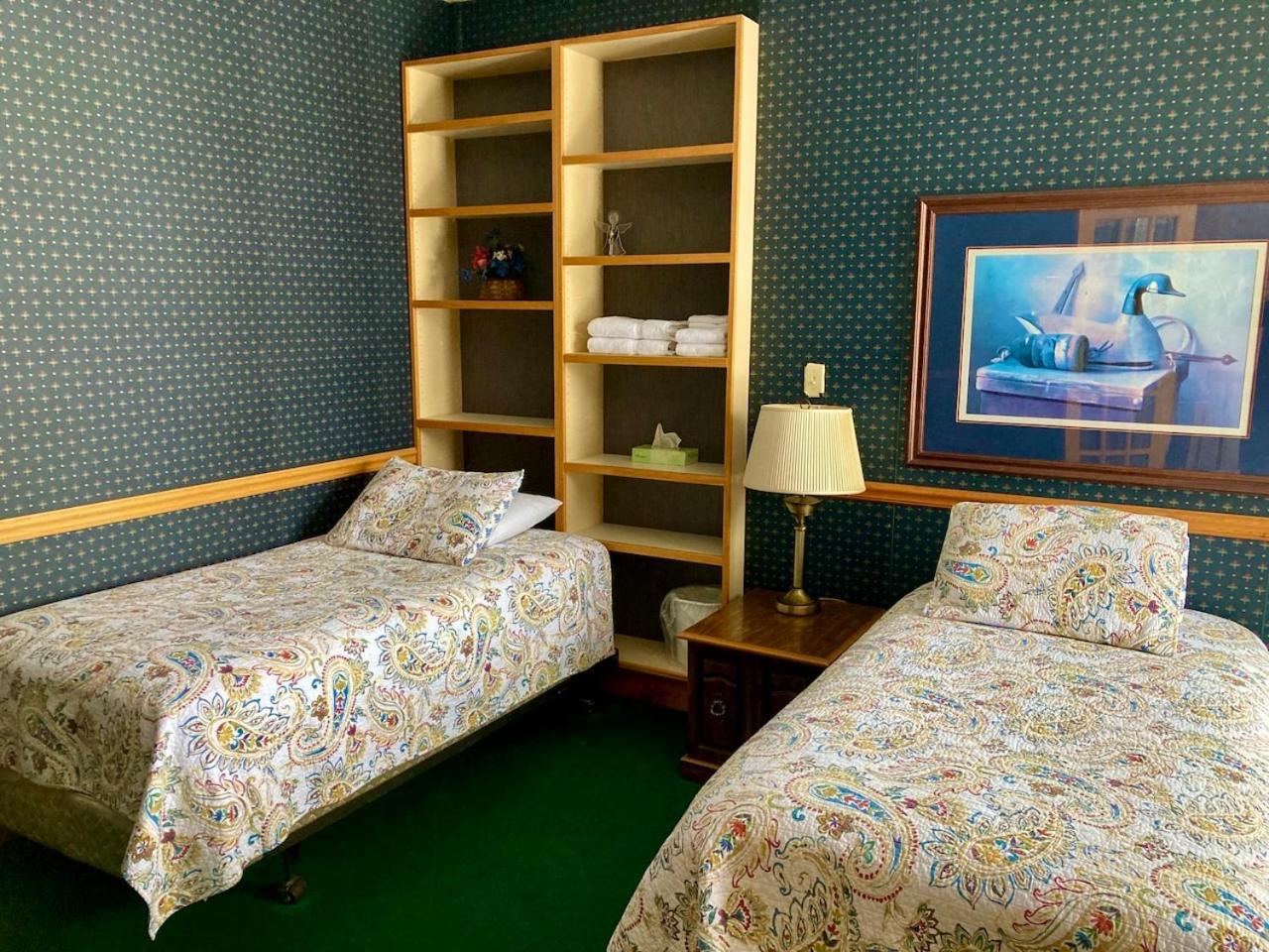 Garden Grove Retreat & Lodging Near Pictured Rocks, Fayette, Trails Exterior photo